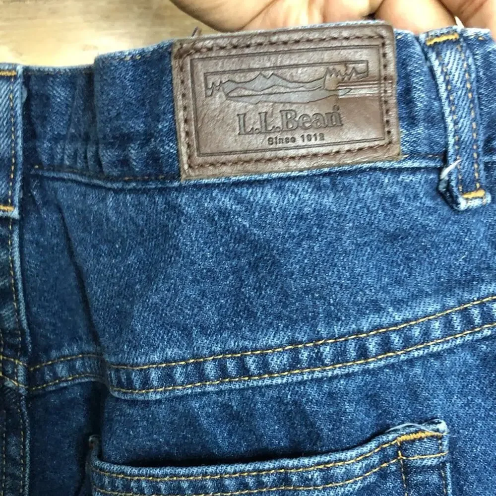 Vintage L.L.Bean Relaxed Fit Jeans - Picture 4 of 6